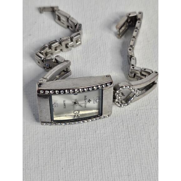 Gorgeous Bella & Rosa Ladies Crystal Hearts Quartz Watch New Battery Runs Great main image 10